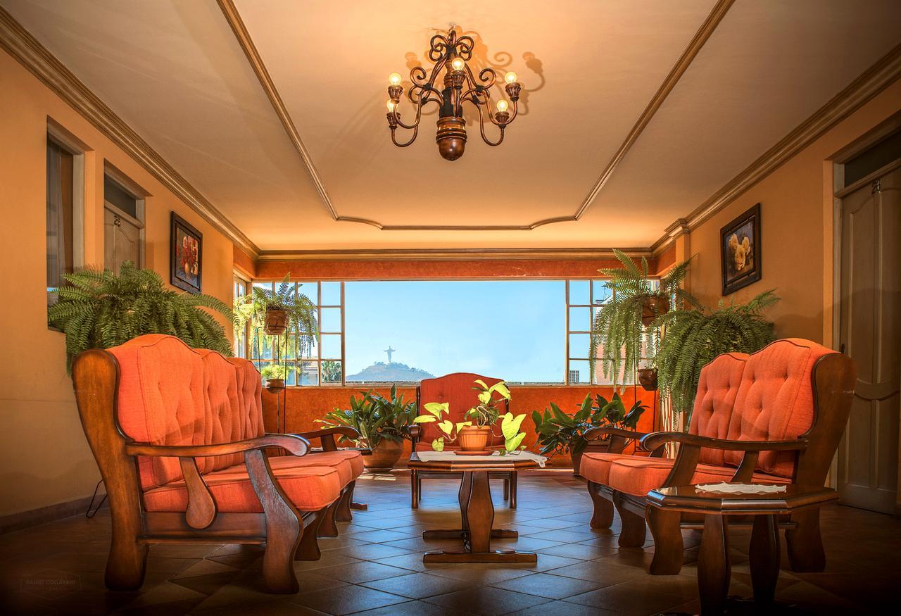 Hotel Monserrat โกชาบัมบา ภายนอก รูปภาพ